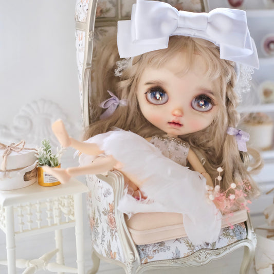 Miniento Blythe White skirt Doll clothes