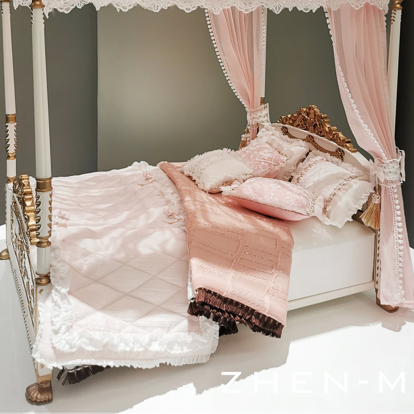 Miniento 1/6 scale pink dream canopy bed Dollhouse Furnitures